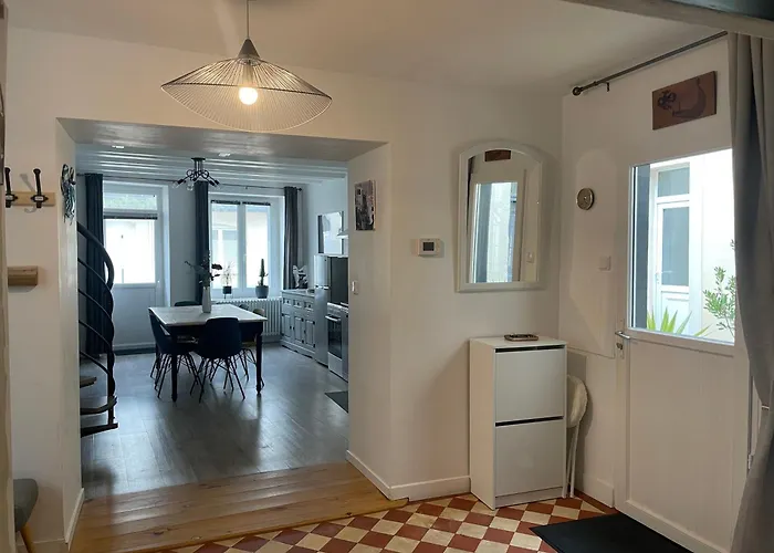 Semesterbostad La Crabette Bleue *